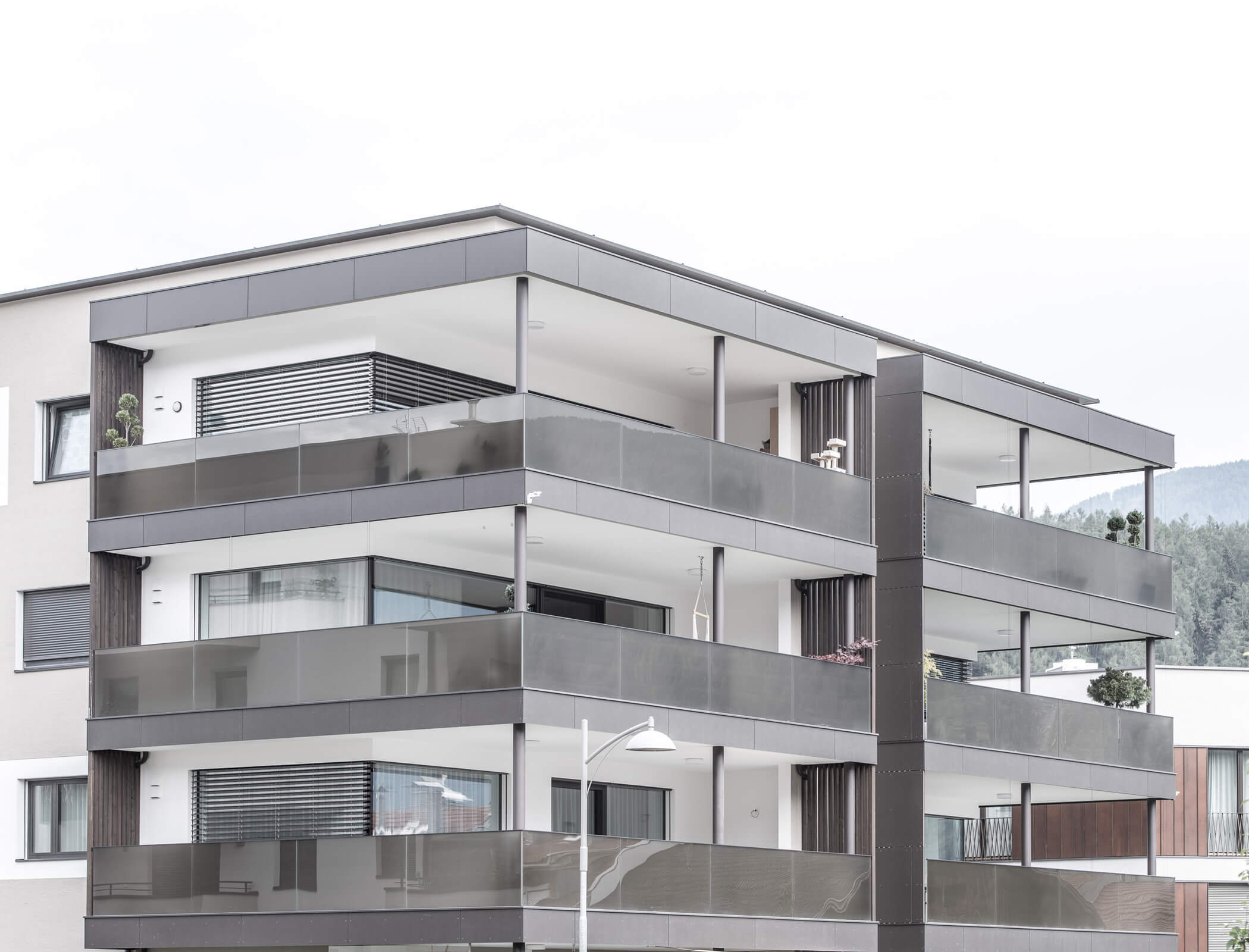 Edificio residenziale a Stegona - Balconi